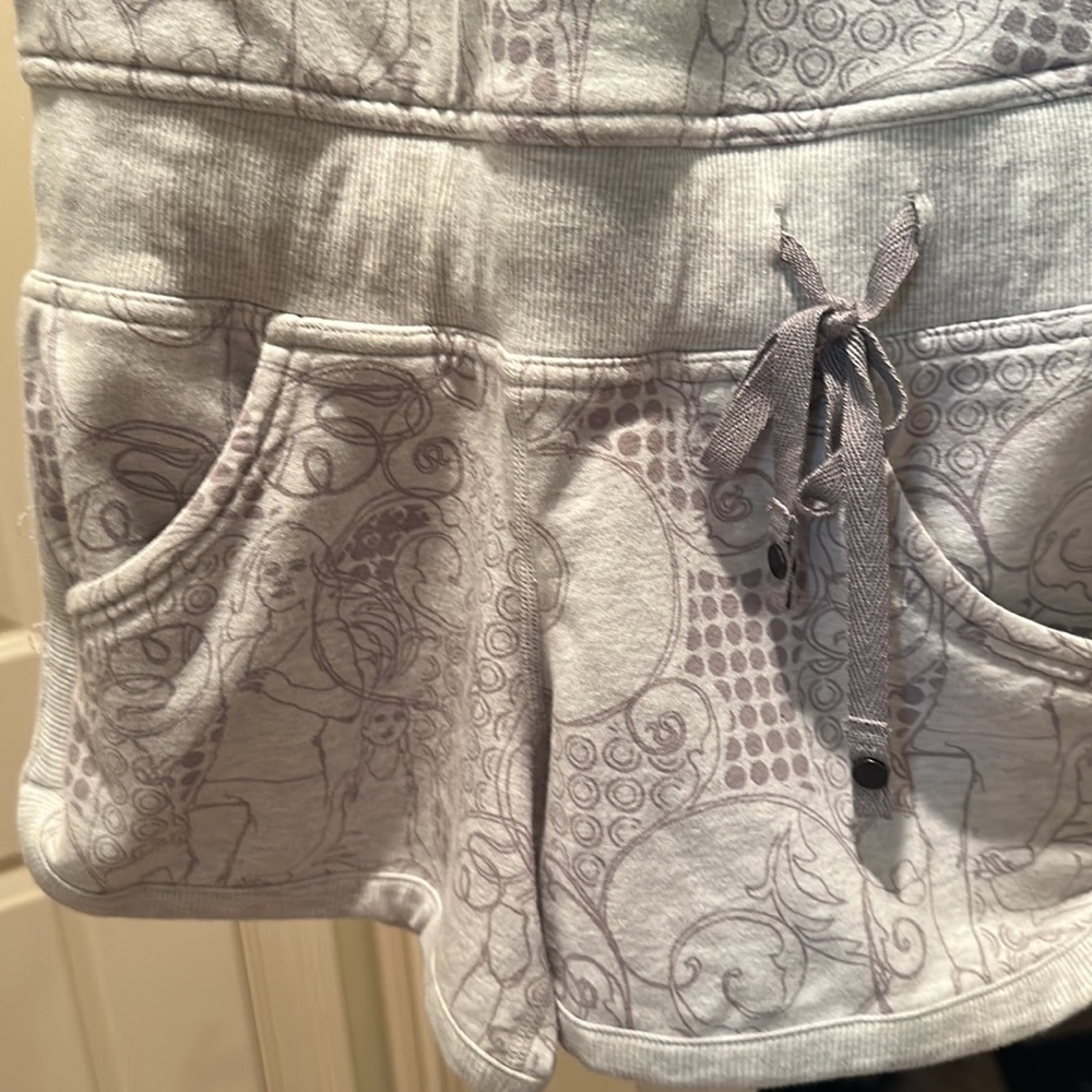 Lululemon romper RARE - Picture 2 of 5